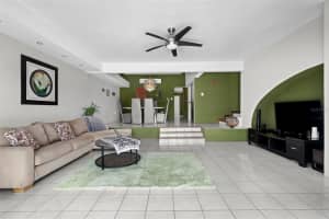 Montecarlo Montecarlo #225 Humacao, FL 00791 - MLS#MFRPR9113546