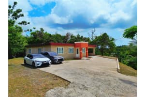 St. 823 Km 1.1 Bo. Rio Lajas #1-a Toa Alta, FL 00953 - MLS#MFRPR9114947