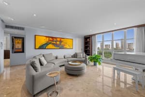 548 Hoare St. Laguna #3 San Juan, FL 00907 - MLS#MFRPR9115007