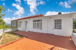. Sr 165 Km 8.5 Sector El Winche Toa Alta, FL 00953 - MLS#MFRPR9115124
