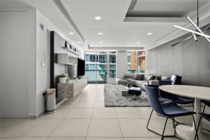 25 Ave Mu�oz Rivera Bahia Plaza Apt #616 San Juan, FL 00901 - MLS#MFRPR9116671