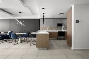 25 Ave Mu�oz Rivera Bahia Plaza Apt #616 San Juan, FL 00901 - MLS#MFRPR9116671