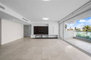 #6 Mariano Ram�rez Bages - Laguna Terrace #1 San Juan, FL 00907 - MLS#MFRPR9117769