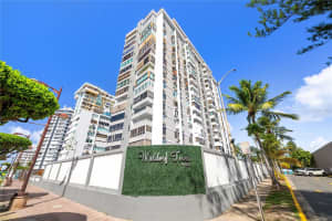 4123 Isla Verde Ave, Waldorf Tower #ph-4 Carolina, FL 00979 - MLS#MFRPR9117867