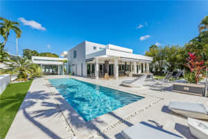 B32 Eastside Court Guaynabo, FL 00969 - MLS#MFRPR9118409