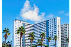 4327 Isla Verde Ave #ph 1506 Carolina, FL 00979 - MLS#MFRPR9118646