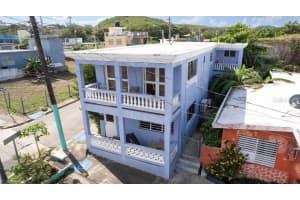 112 Calle Mu�oz Rivera Vieques, FL 00765 - MLS#MFRPR9119619
