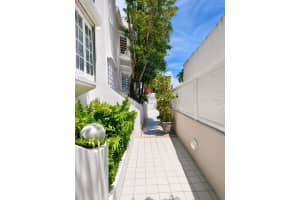 660 Calle Estado #d San Juan, FL 00907 - MLS#MFRPR9121333