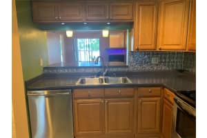 25211 Northlake Dr, Sanford, FL 32773, Sold 03/28/22