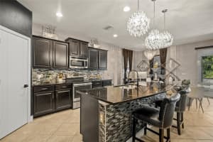 2862 ORIOLE DRIVE, SARASOTA, FL 34243 Sold 05/02/24