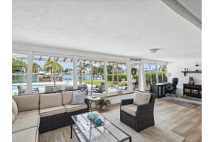 11755 5TH STREET, TREASURE ISLAND, FL 33706 Sold 02/13/25