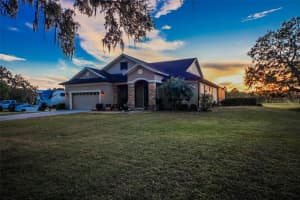 1004 COUNTRY OAKS LANE, LAKELAND, FL 33810 Sold 03/07/25