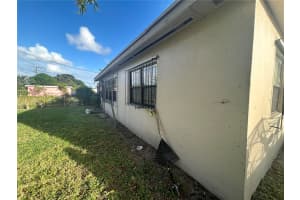 376 15TH STREET, RIVIERA BEACH, FL 33404 Sold 01/10/25