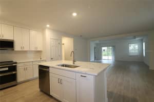 9848 LAST LIGHT GLEN, PARRISH, FL 34219 Sold 05/31/25