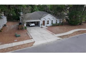 901 CASCADES PARK TRAIL, DELAND, FL 32720 Sold 09/05/25