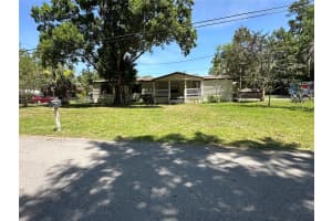 24845 PEARL STREET, ASTOR, FL 32102 Sold 08/15/25