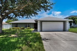 130 Evergreen Dr, AUBURNDALE