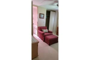 804 MAPLE LANE, LADY LAKE, FL 32159 - MLS#MFRR4909508