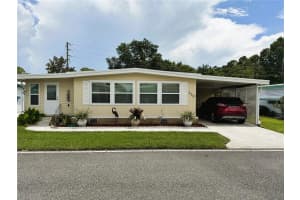 121 PYRACANTHA LANE, LEESBURG, FL 34748 - MLS#MFRR4909617