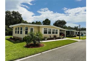 121 PYRACANTHA LANE, LEESBURG, FL 34748 - MLS#MFRR4909617