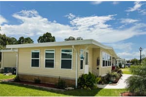 121 PYRACANTHA LANE, LEESBURG, FL 34748 - MLS#MFRR4909617