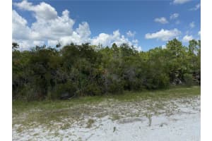 SARASOTA DR #11, INDIAN LAKE ESTATES, FL 33855 - MLS#MFRR4909635
