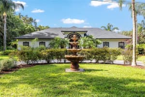 2424 EWELL ROAD, LAKELAND, FL 33811 - MLS#MFRR4909674