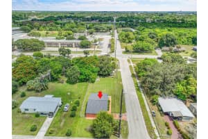 2102 AVENUE P, FORT PIERCE, FL 34950 - MLS#MFRR4909742