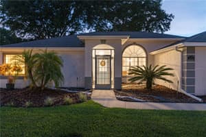 5252 GROVE MANOR, LADY LAKE, FL 32159 - MLS#MFRR4909778
