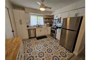 6442 COLONIAL DRIVE, SARASOTA, FL 34231 - MLS#MFRR4909784