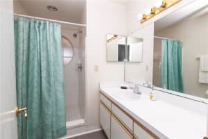2492 SWEETWATER CLUB CIRCLE, KISSIMMEE, FL 34746 - MLS#MFRR4909866