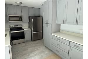 8 ALGIERS AVENUE, WINTER SPRINGS, FL 32708 - MLS#MFRR4909873