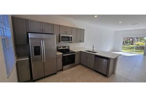 8581 DAYBREAK STREET, SARASOTA, FL 34241 - MLS#MFRR4909932