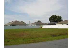 800 CARROUSEL LANE, KISSIMMEE, FL 34759 - MLS#MFRR4909978