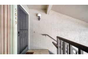 5649 SUMMER SIDE LANE, SARASOTA, FL 34231 - MLS#MFRR4909979