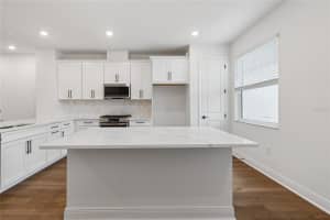 8215 SEAFLOWER PARKWAY, BRADENTON, FL 34210 - MLS#MFRR4910016