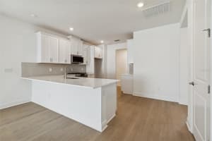 8127 NEWBERRY AVENUE, BRADENTON, FL 34210 - MLS#MFRR4910110