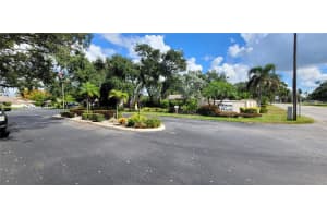 3447 Wilkinson Woods Dr #53 Sarasota, FL 34231 - Off Market