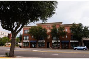 20 6TH STREET, GAINESVILLE, FL 32601 - MLS#MFRR4910141