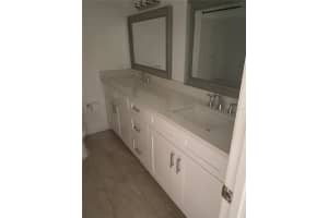 5810 WINDHOVER DRIVE, ORLANDO, FL 32819 - MLS#MFRR4910349