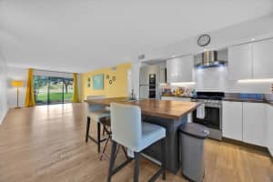 5224 CYPRESS CREEK DRIVE, ORLANDO, FL 32811 - MLS#MFRR4910547