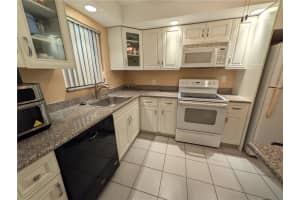 6080 44TH STREET, LAUDERHILL, FL 33319 - MLS#MFRR4910614