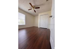 2405 LINCOLNSHIRE COURT, KISSIMMEE, FL 34743 - MLS#MFRR4910839