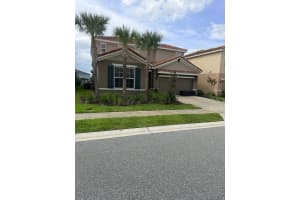 7604 Oakmoss Loop, DAVENPORT
