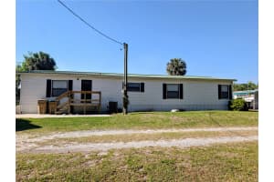 25836 MANHATTAN LANE, ASTOR, FL 32102 - MLS#MFRR4911060