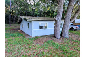 17247 284TH TERRACE, UMATILLA, FL 32784 - MLS#MFRR4911138