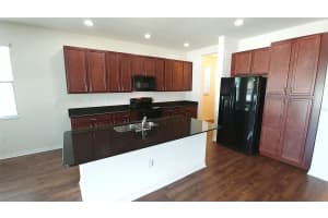 7013 ISLAND QUEEN COURT, SARASOTA, FL 34233 - MLS#MFRR4911227