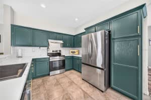 2232 WINDCREST LAKE CIRCLE, ORLANDO, FL 32824 - MLS#MFRR4911490