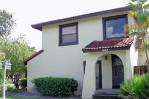 423 Hunter Cir, Kissimmee, FL 34758, Sold 05/07/15