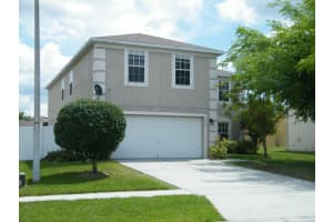 3276 Amberley Park Cir, Kissimmee, FL 34743, Sold 07/10/15